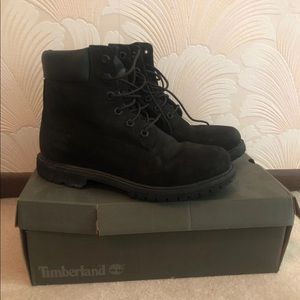 Warm Black Timberland Boots✨